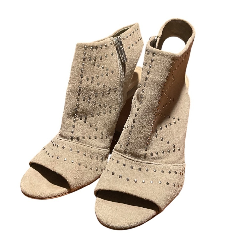 Vince Camuto Peep Toe Suede Beige Booties Size 8.5 Winelta Block Heels